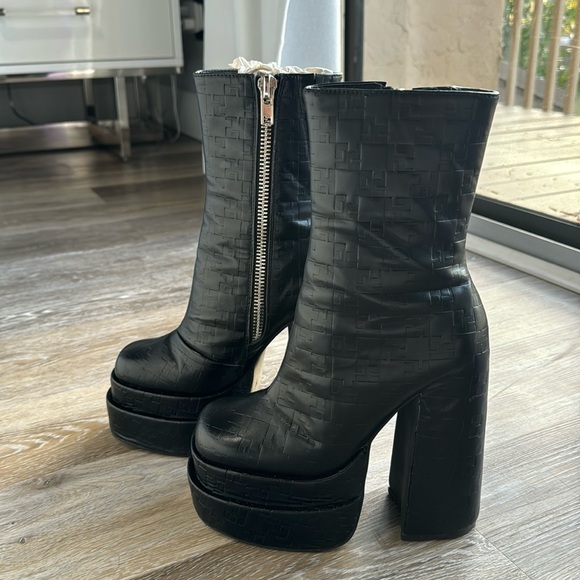 POSTER GRL Lethal Business Platform Boots (with original box) - Picture 1 of 7